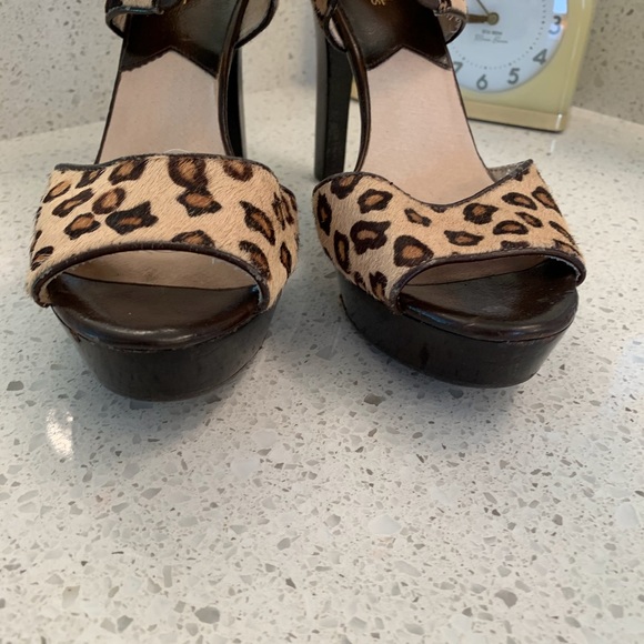 😍 EUC leopard platform peep toe Michael Kors RARE - Picture 4 of 7